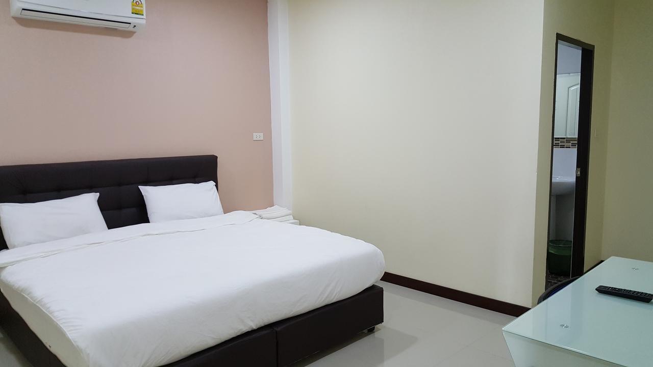 Charoensuk Grand Hotel Kabin Buri Eksteriør bilde