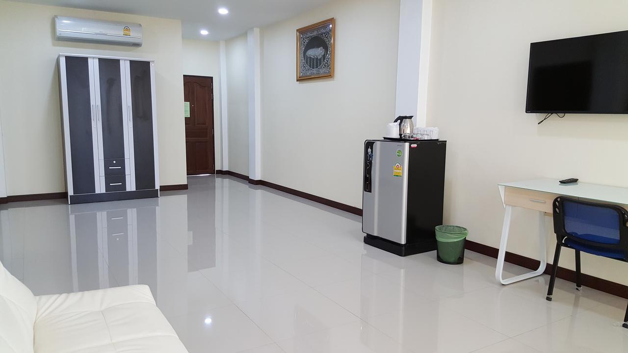 Charoensuk Grand Hotel Kabin Buri Eksteriør bilde